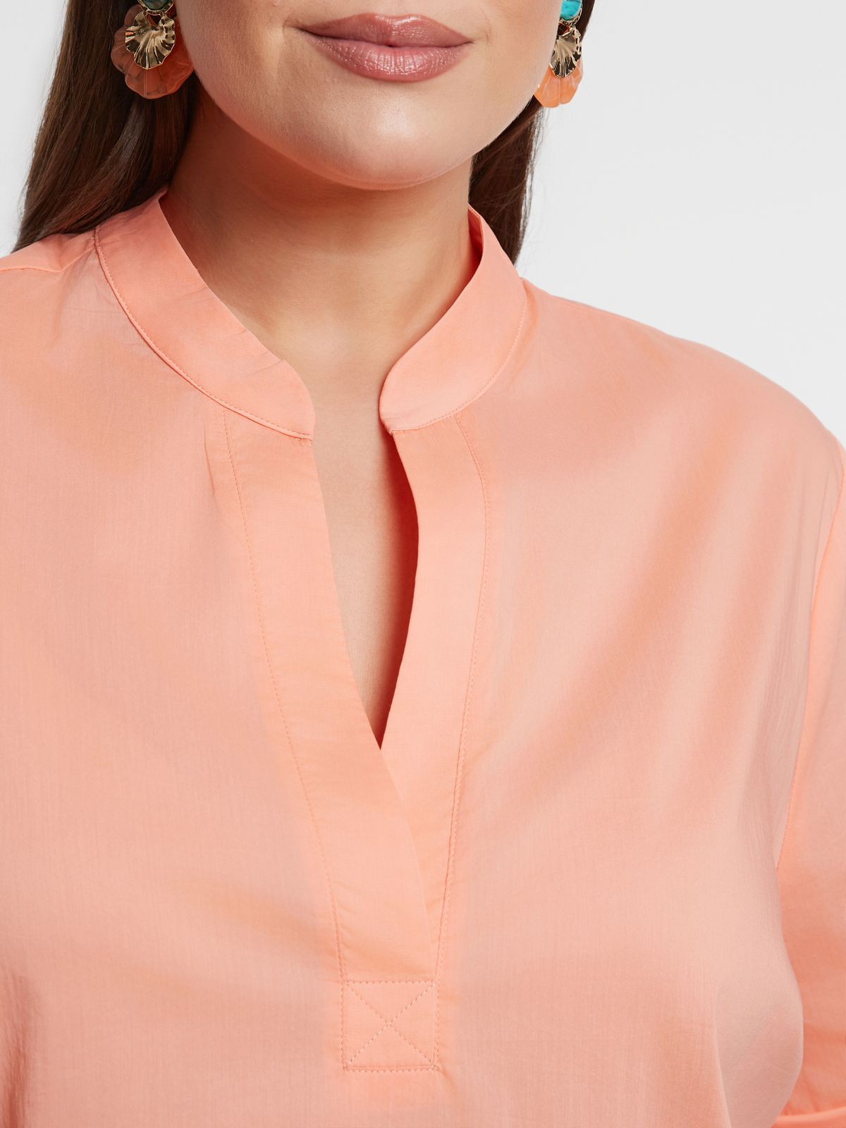 Basic cotton-blend blouse with V-notch neckline