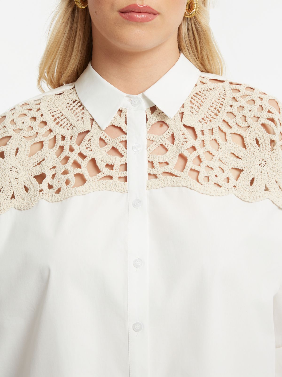 Cotton shirt with lace detail