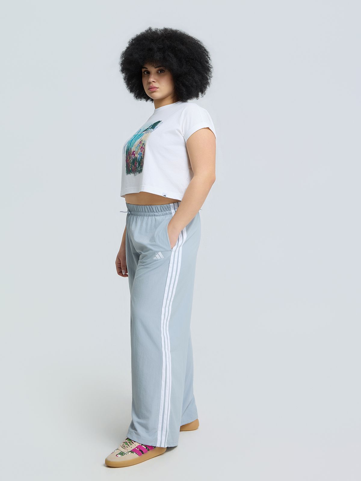 Essentials 3-Stripes Lifestyle Woven Parachute Pants