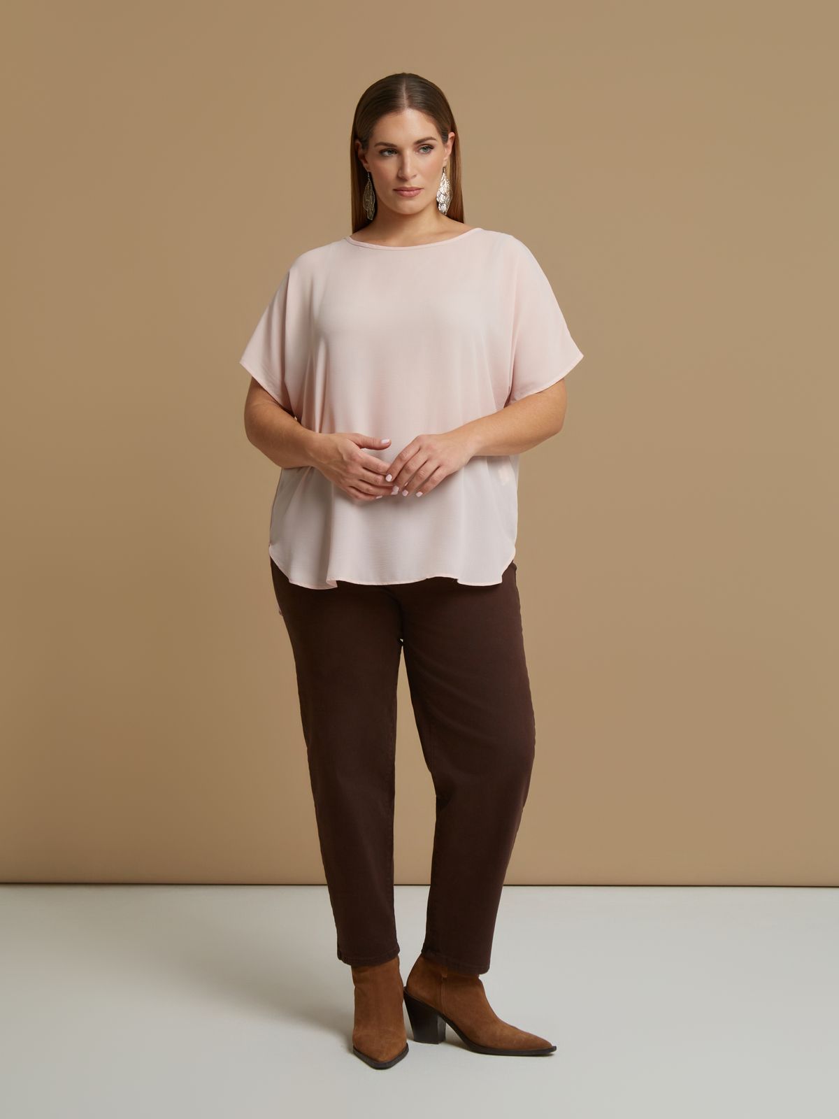 Crepe essential boat-neck top