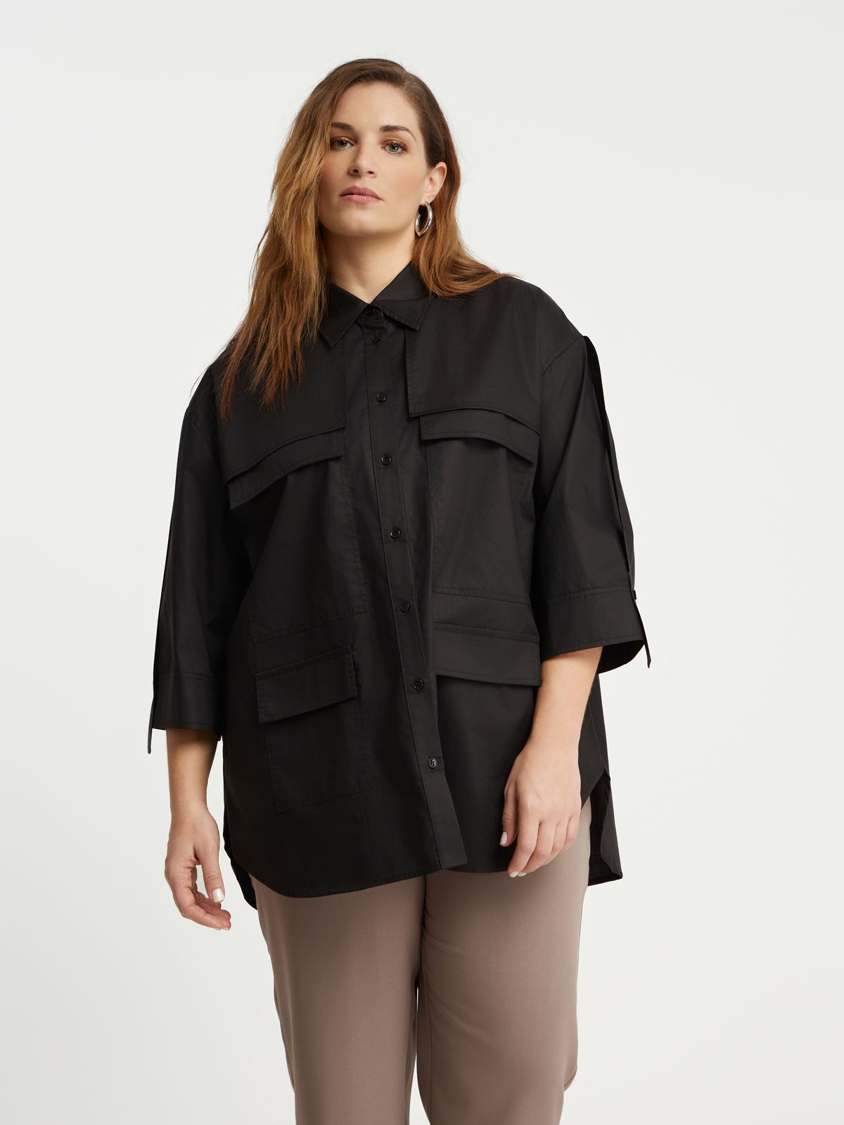 Poplin shirt with patch pockets and sleeve ties