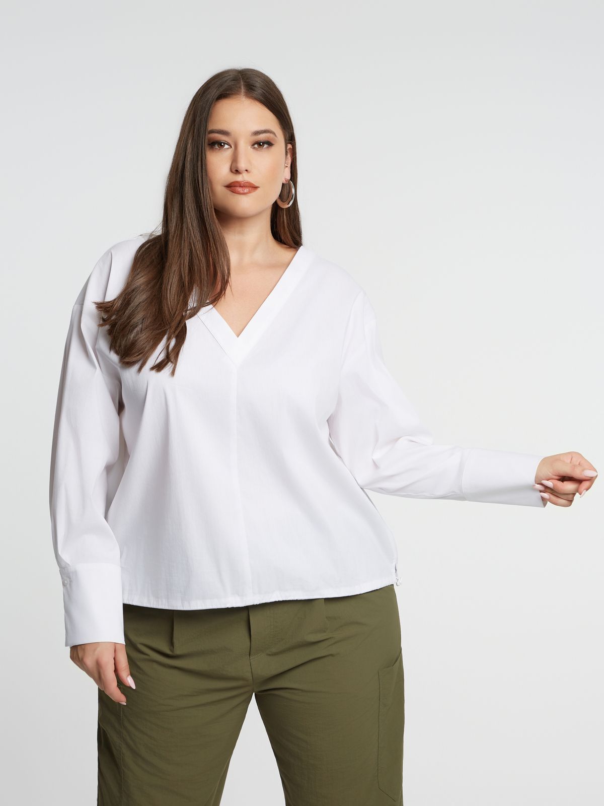 Stretch poplin V-neck long sleeve blouse
