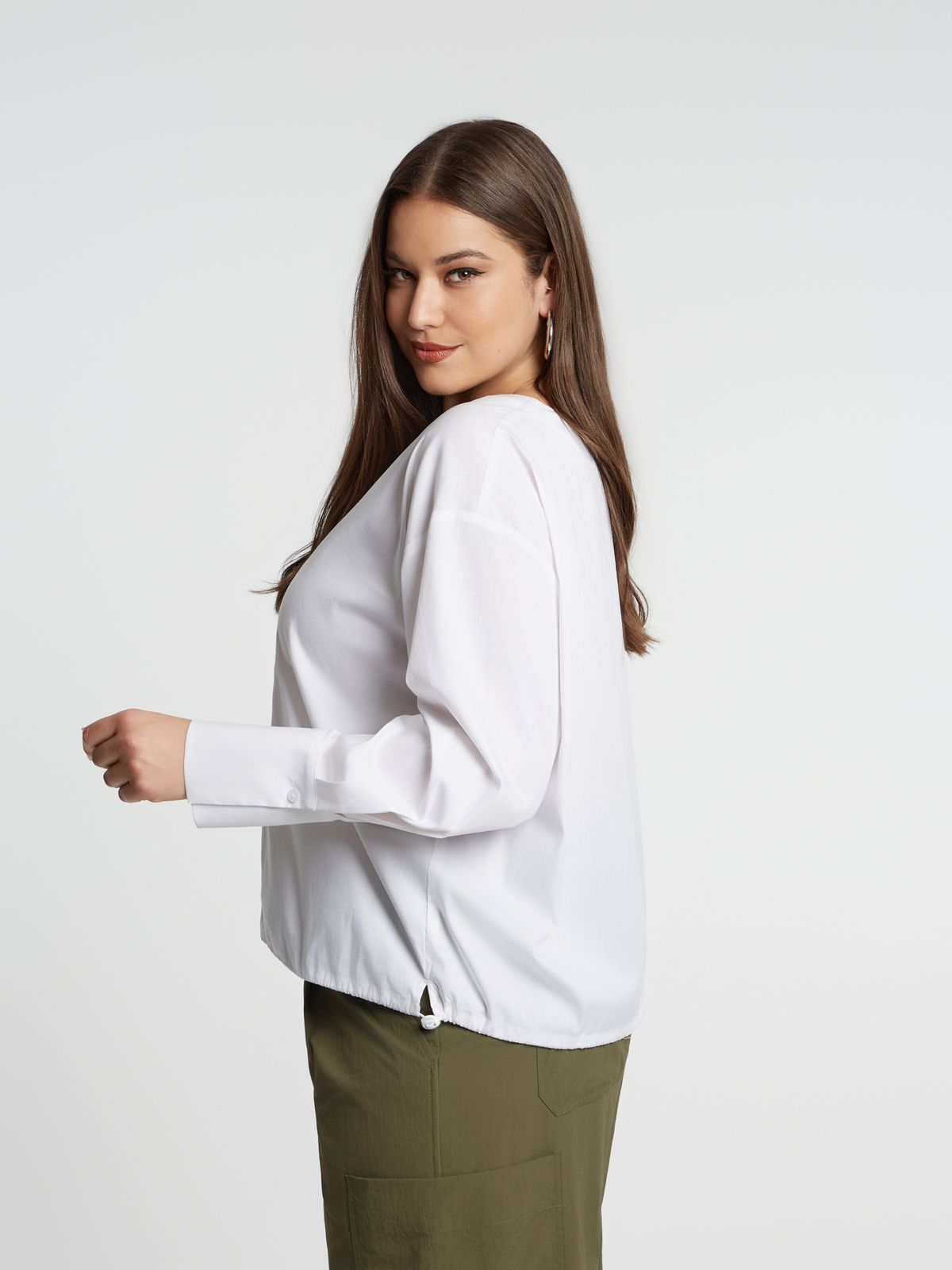 Stretch poplin V-neck long sleeve blouse